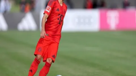 梅西加盟巴黎签约盛况直播通道公布