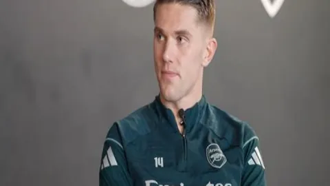 韩梅、宁忠岩、海伦芬速滑世界杯夺铜奖